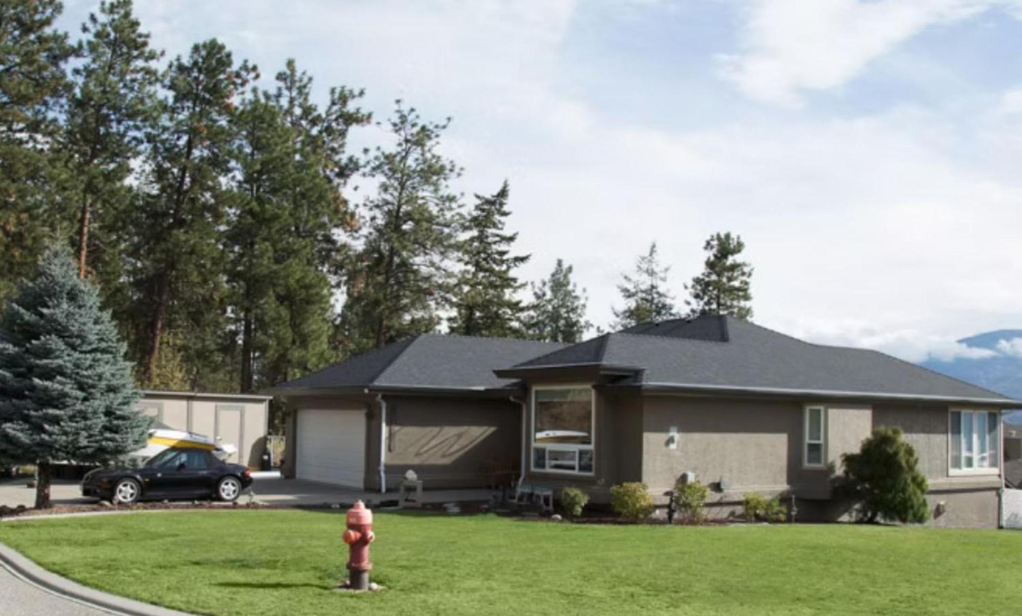 At The Top Of The Hill Peachland Exterior photo